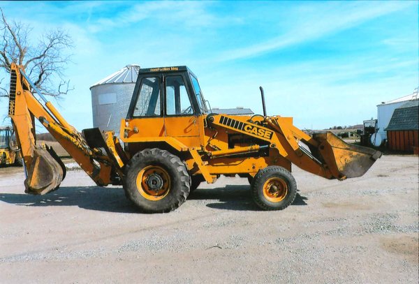 ONLINE ONLY FARM EQUIPMENT AUCTION!